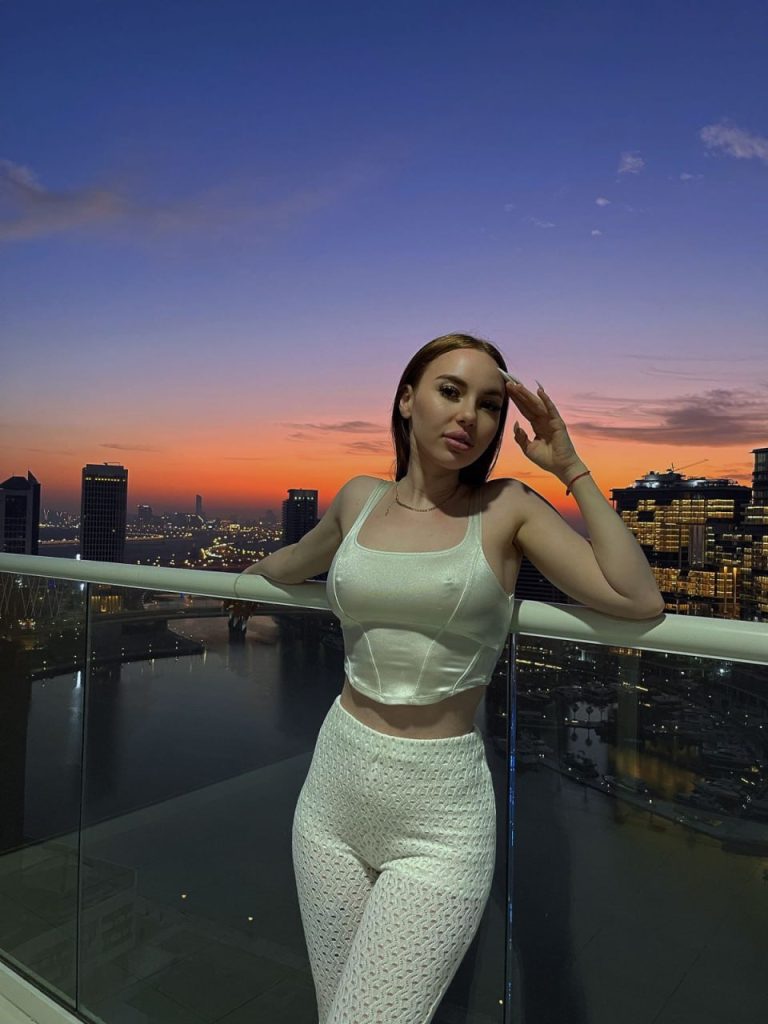 Эскортница Юля в Москве