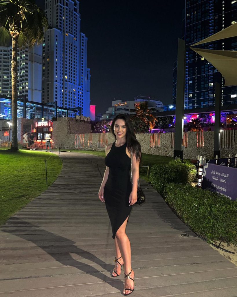 Эскорт-модель Карина в Москве