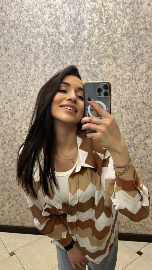 Эскортница Алеся